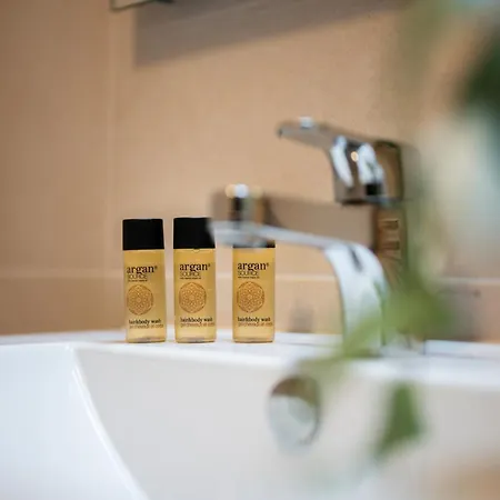 Val D'or, Moderne Et Famillial Pour 4 Personnes, Parking, Centre Gare *