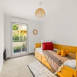 Val D'or, Moderne Et Famillial Pour 4 Personnes, Parking, Centre Gare 아파트 멍똥