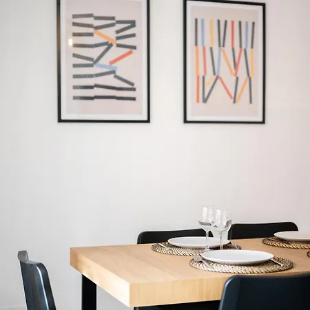 Val D'or, Moderne Et Famillial Pour 4 Personnes, Parking, Centre Gare Ментона