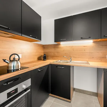 Val D'or, Moderne Et Famillial Pour 4 Personnes, Parking, Centre Gare Appartement