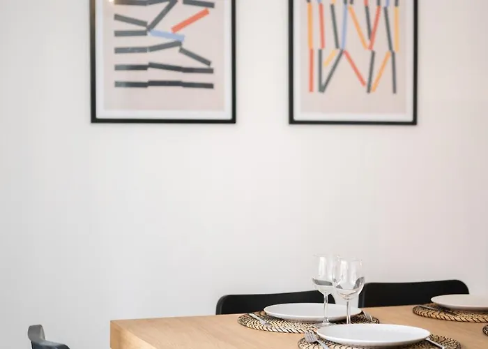 Val D'or, Moderne Et Famillial Pour 4 Personnes, Parking, Centre Gare マントン