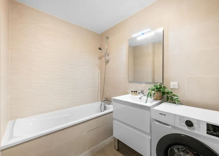 Val D'or, Moderne Et Famillial Pour 4 Personnes, Parking, Centre Gare Διαμέρισμα