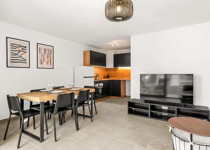 Διαμέρισμα Val D'or, Moderne Et Famillial Pour 4 Personnes, Parking, Centre Gare *