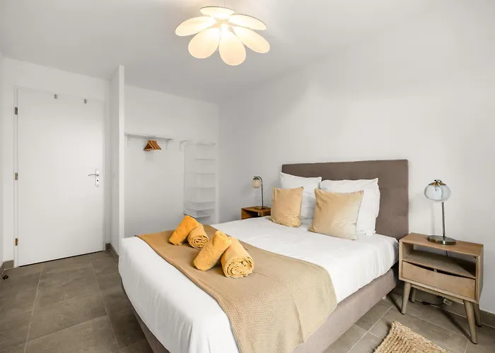 Val D'or, Moderne Et Famillial Pour 4 Personnes, Parking, Centre Gare * マントン